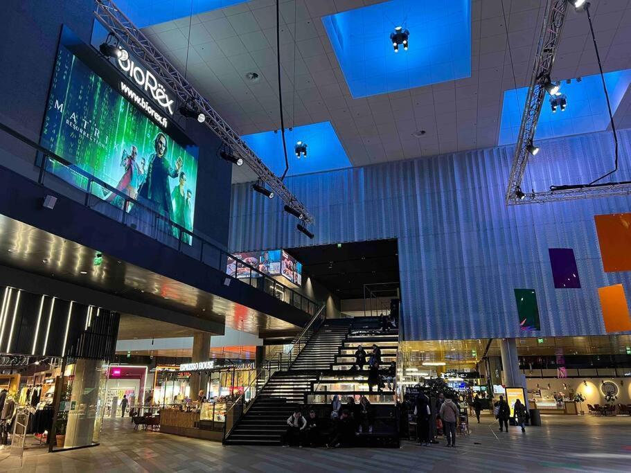 Brand New Modern Condo Built-In Mall Of Tripla Helsinki Buitenkant foto